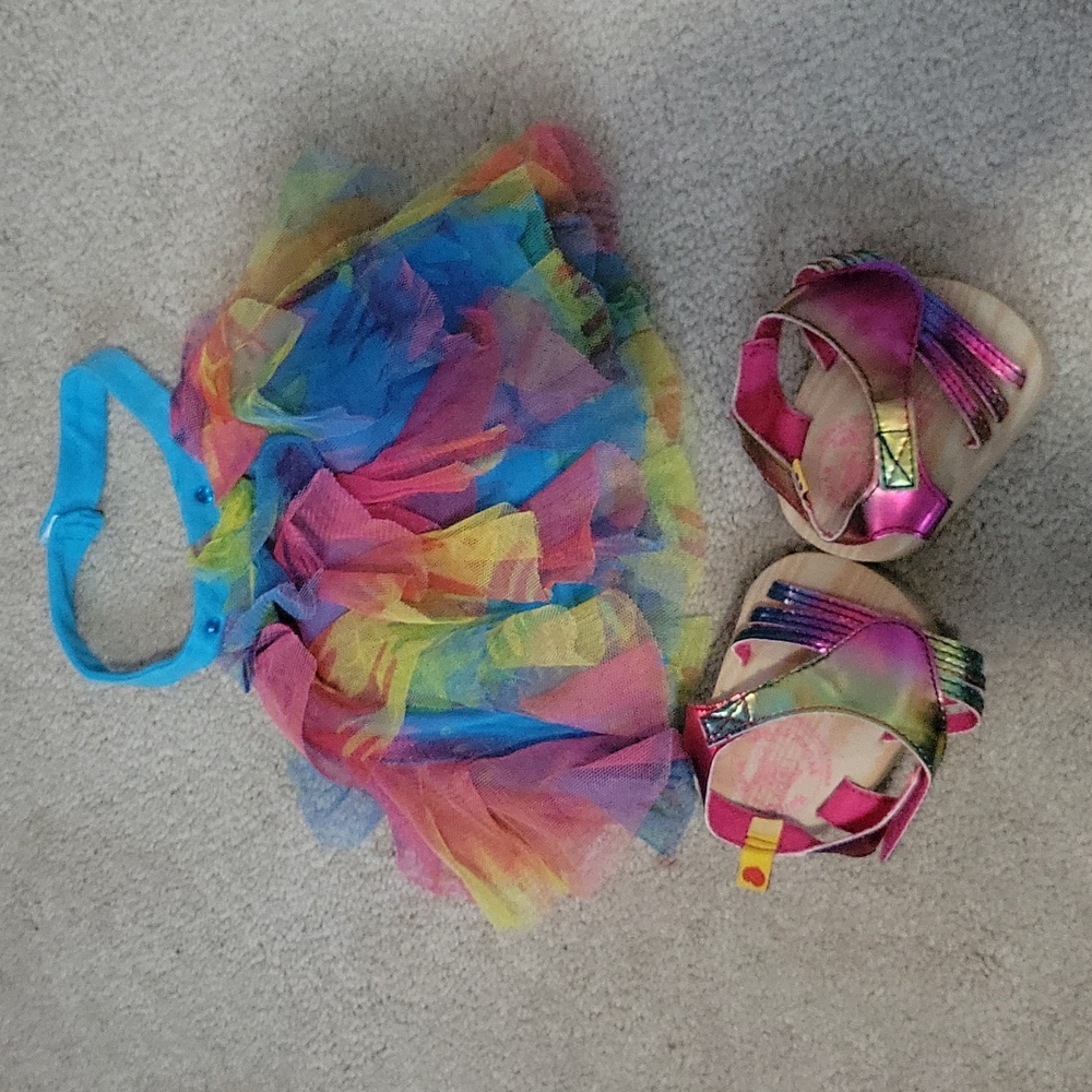 Colorful halter top, and sandals. Build a bear